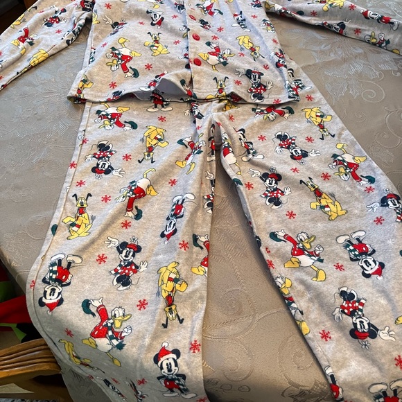 Disney Mickey Mouse pajamas - Picture 2 of 4